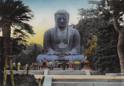 Japon, vers 1912 : Le plus beau Daibutsu, ou Grand Bouddha de Kamakura datant de 1252, Hauteur 49 pieds et 7 pouces, À 50 minutes en train de Yokohama (photo) - Photographer Japanese