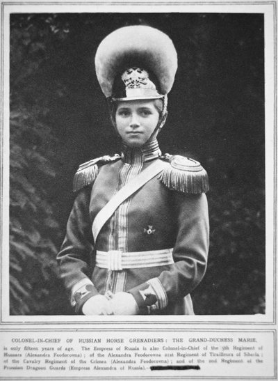 Grande Duchesse Maria en uniforme de colonel en chef des grenadiers à cheval russes - Photographer Russian