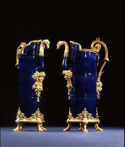 Deux cruches, vers 1767 - Pierre Gouthière