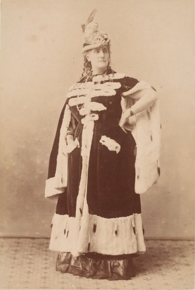 [La Comtesse en cape d