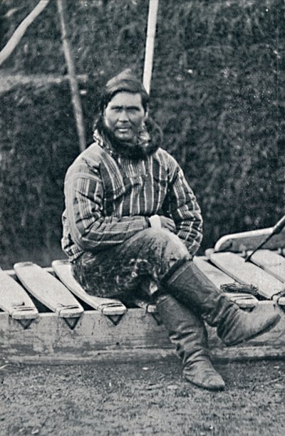 Un Esquimau se reposant sur son traîneau, 1912 - Pierre Petit