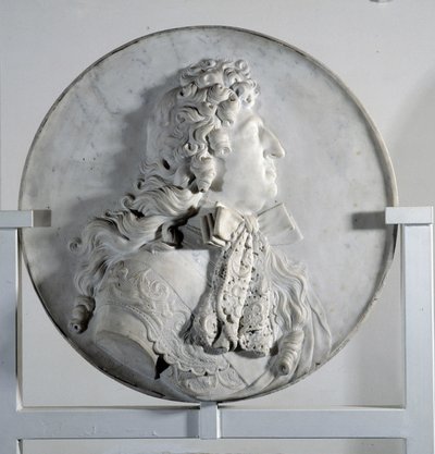 Bas-relief représentant Louis XIV (1638-1715) en médaillon - Pierre Puget