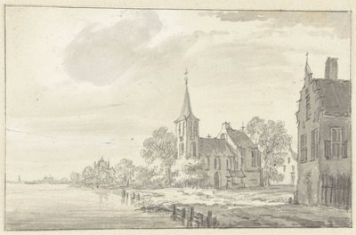 Église de village et maisons au bord d
