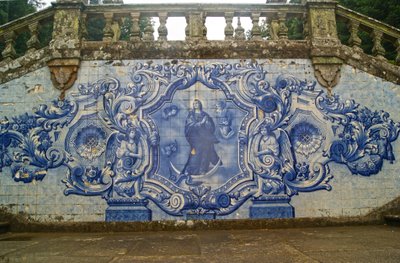 Panneau décoratif montrant la Vierge Marie écrasant le Serpent, Lamego, Portugal. 1738 - Portuguese School