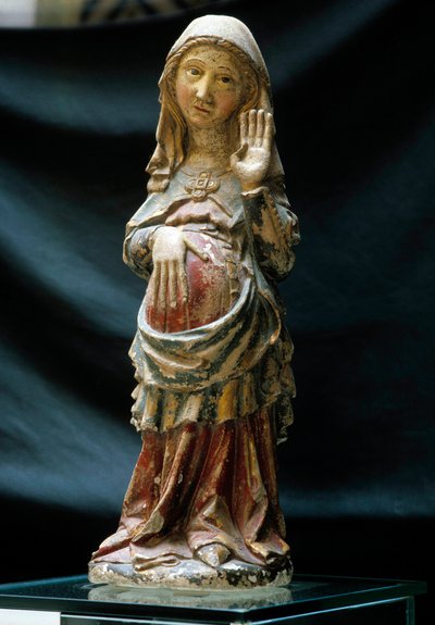 Art portugais : représentation de la Vierge enceinte avec une main sur son ventre. Sculpture en pierre polychrome - Portuguese School