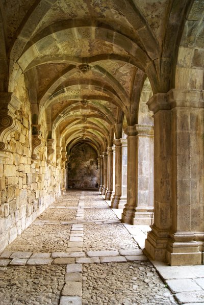 Vue des cloîtres, Monastère de Santa Maria de Salzedas, Tarouca, Portugal - Portuguese School