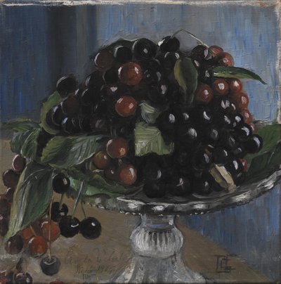 Cerises dans un bol de fruits. Civitá d
