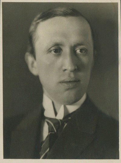 Portrait de Karel Capek - Prague . Photo studio Vanek