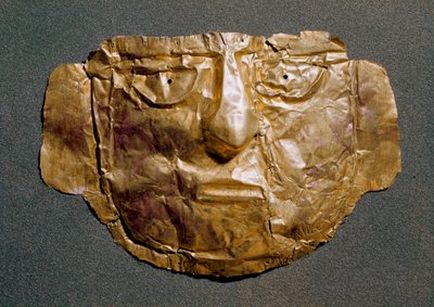 Civilisation précolombienne (Pérou) : masque en or datant de la période précédant la conquête espagnole. 15ème siècle Madrid, Museo de America - Pre Columbian