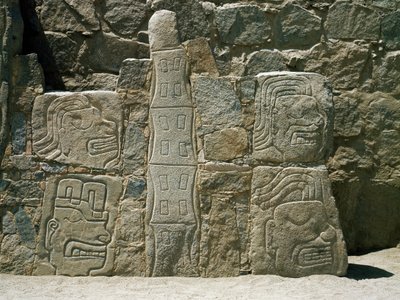 Mur avec reliefs de guerriers - Pre Columbian Pre Columbian