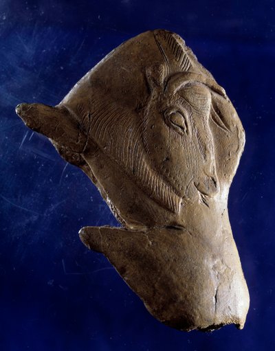 Art préhistorique (Magdalénien supérieur) : « Bison se levant » Sculpture en bois de renne de l