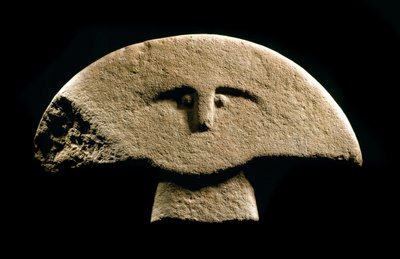 Art préhistorique : figure sculptée de l
