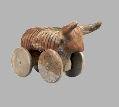 Statuette zoomorphe avec roues, 3950-3500 av. J.-C. - Prehistoric Russian Culture