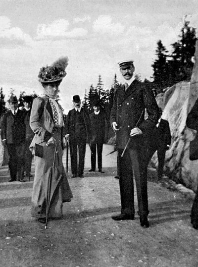 Roi Haakon VII de Norvège 1872-1957 avec sa femme la Reine Maud 1869-1938, 1908 - Queen Alexandra