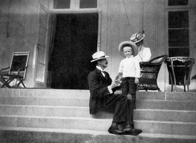 Le roi Haakon VII de Norvège, son fils Olav et la princesse Victoria à Bygdøy, Norvège, 1908 - Queen Alexandra