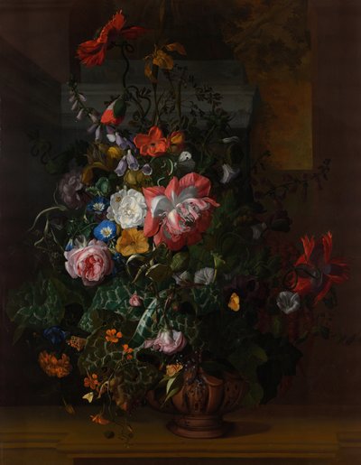 Roses, liserons, coquelicots et autres fleurs dans une urne sur un rebord de pierre - Rachel Ruysch