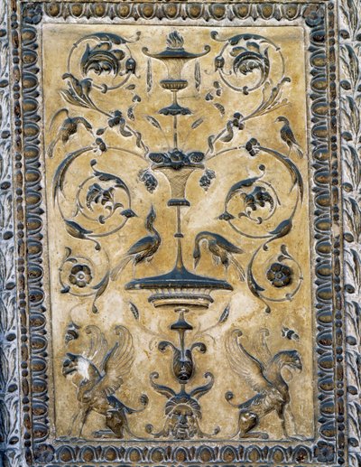 Stucs des piliers, décoration d