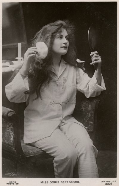 Doris Beresford, actrice britannique, vers 1900 - Rapid Photo Company