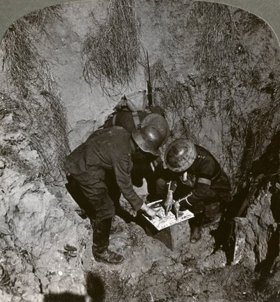 Prisonnier allemand capturé donnant des informations à ses ravisseurs, Première Guerre mondiale, 1914-1918 - Realistic Travels Publishers