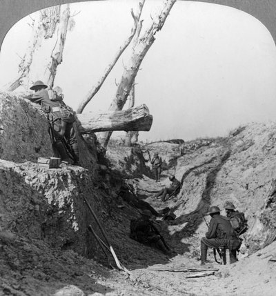Tenir la ligne à Dickebusch, Flandre, Belgique, Première Guerre mondiale, 7 juin 1917 - Realistic Travels Publishers