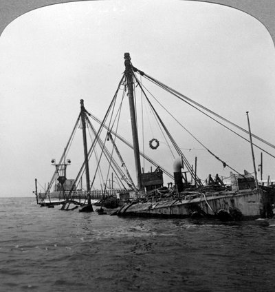 Navire de guerre coulé HMS Vindictive, Ostende, Belgique, Première Guerre mondiale, 1918 - Realistic Travels Publishers