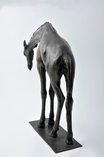 Grande girafe avec tête baissée, modelée 1909-10, coulée avant 1913 - Rembrandt Bugatti