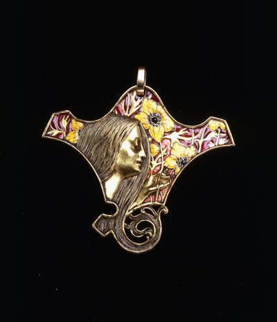 Un pendentif représentant une jeune fille - Rene Jules Lalique