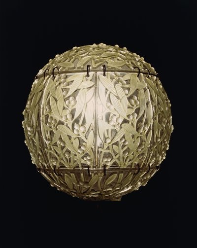 Boule de Gui, un abat-jour suspendu teinté de vert - Rene Jules Lalique