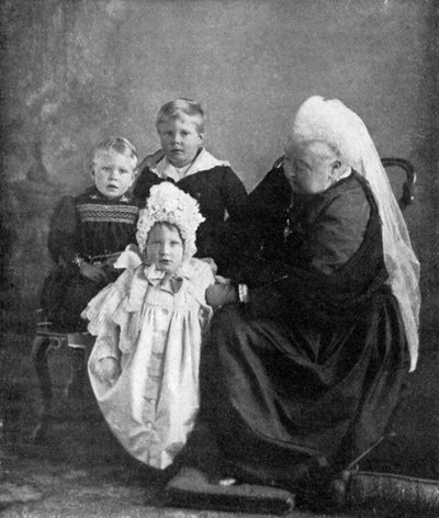 La reine Victoria avec les enfants du duc et de la duchesse d