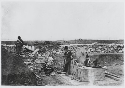 Une journée tranquille dans la batterie de mortiers, Crimée - Roger Fenton