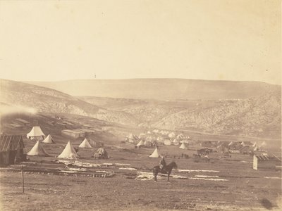 Camp de cavalerie, Balaklava, vue sur le plateau de Sébastopol. - Roger Fenton