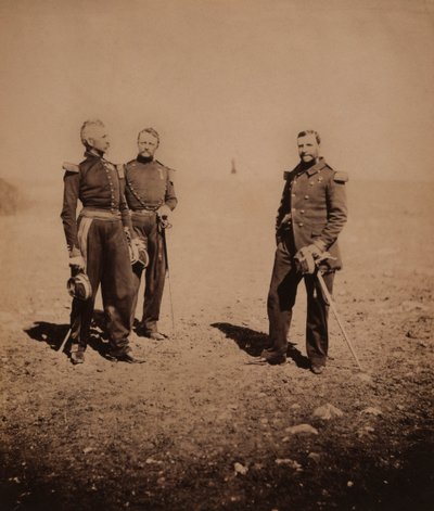 Généraux français Labousinière et Beuret debout avec un troisième officier, Guerre de Crimée, Crimée, Ukraine - Roger Fenton
