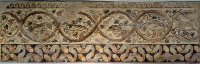 Rome antique : mosaïque des saisons représentant des fleurs et des animaux - Roman