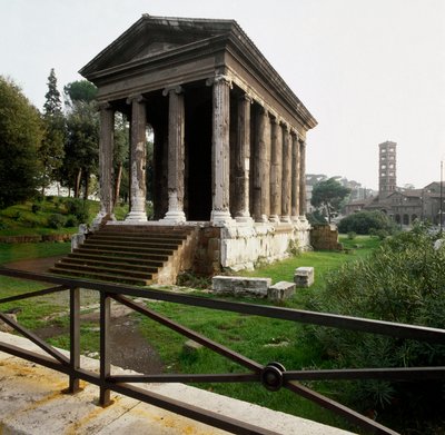 Rome antique : vue du Tempio di Portuno (Temple de Portunus ou temple de la fortune virile) près de la place de la bouche de la vérité (Bocca della verità) 2ème-1er siècle avant J.-C. Rome - Roman