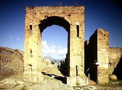 Arc de Caligula - Roman