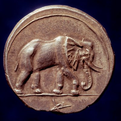 Médaille représentant un éléphant ayant permis au général carthaginois Hannibal (247-183 av. J.-C.) de traverser les Alpes en 218 av. J.-C. pendant la deuxième guerre punique. 3e siècle av. J.-C. Paris, B.N. - Roman