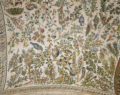 Décoration de plafond avec des fleurs et des oiseaux - Roman
