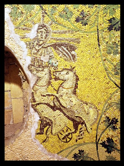 Christ Hélios, de la nécropole pré-constantinienne sous Saint-Pierre (mosaïque) - Roman