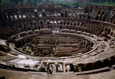 Vue intérieure du Colisée, construit entre 70 et 80 - Roman