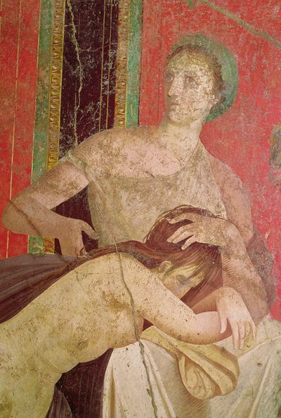 Femme réconfortant l