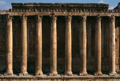 Temple de Bacchus, vue de la colonnade; Période Impériale Haute - Roman Imperial Period