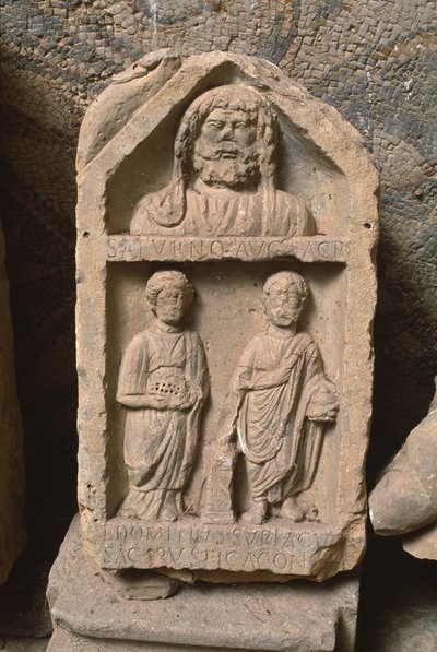 Stèle votive dédiée à Saturne, période impériale haute - Roman Imperial Period