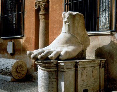 Pied gauche, du Colosse de Constantin (marbre) - Roman Roman