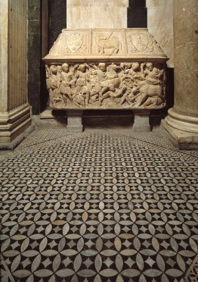 Sarcophage romain avec reliefs d