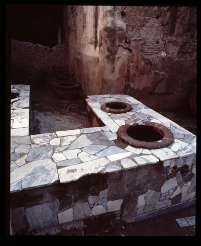 Comptoir en marbre du thermopolium, 5e siècle av. J.-C. - 1er siècle apr. J.-C. - Roman Roman