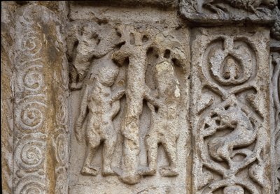 Adam et Ève. Détail de la façade de la Basilique, début du 12ème siècle - Romanesque