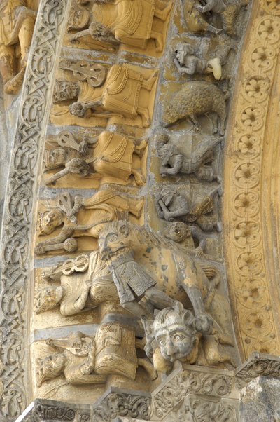 Détail de la voûte sculptée de la façade de la cathédrale Sainte-Marie, Oloron-Sainte-Marie (Pyrénées-Atlantiques) - Romanesque