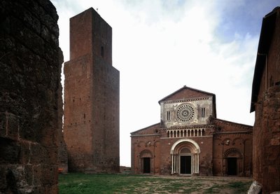 Façade et clocher de l