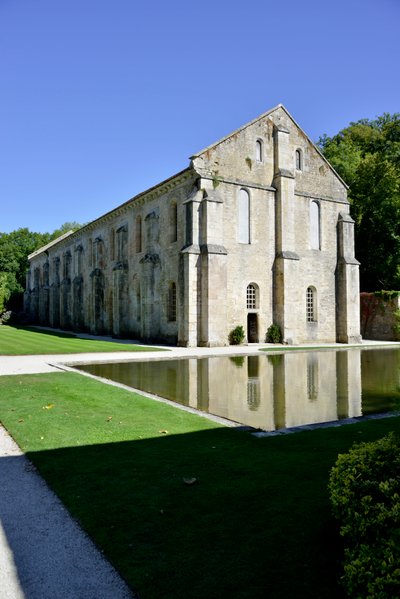 Architecture romane : vue extérieure de la forge de l