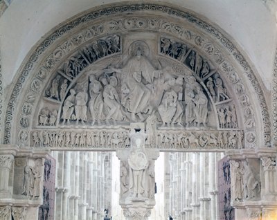 Abbaye de Vézelay (89), le tympan de la basilique Sainte-Marie-Madeleine. 12e siècle - Romanesque